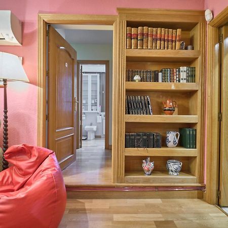 Apartamentos Carlos Madrid Luaran gambar