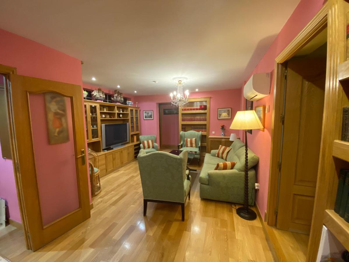 Apartamentos Carlos Madrid Luaran gambar