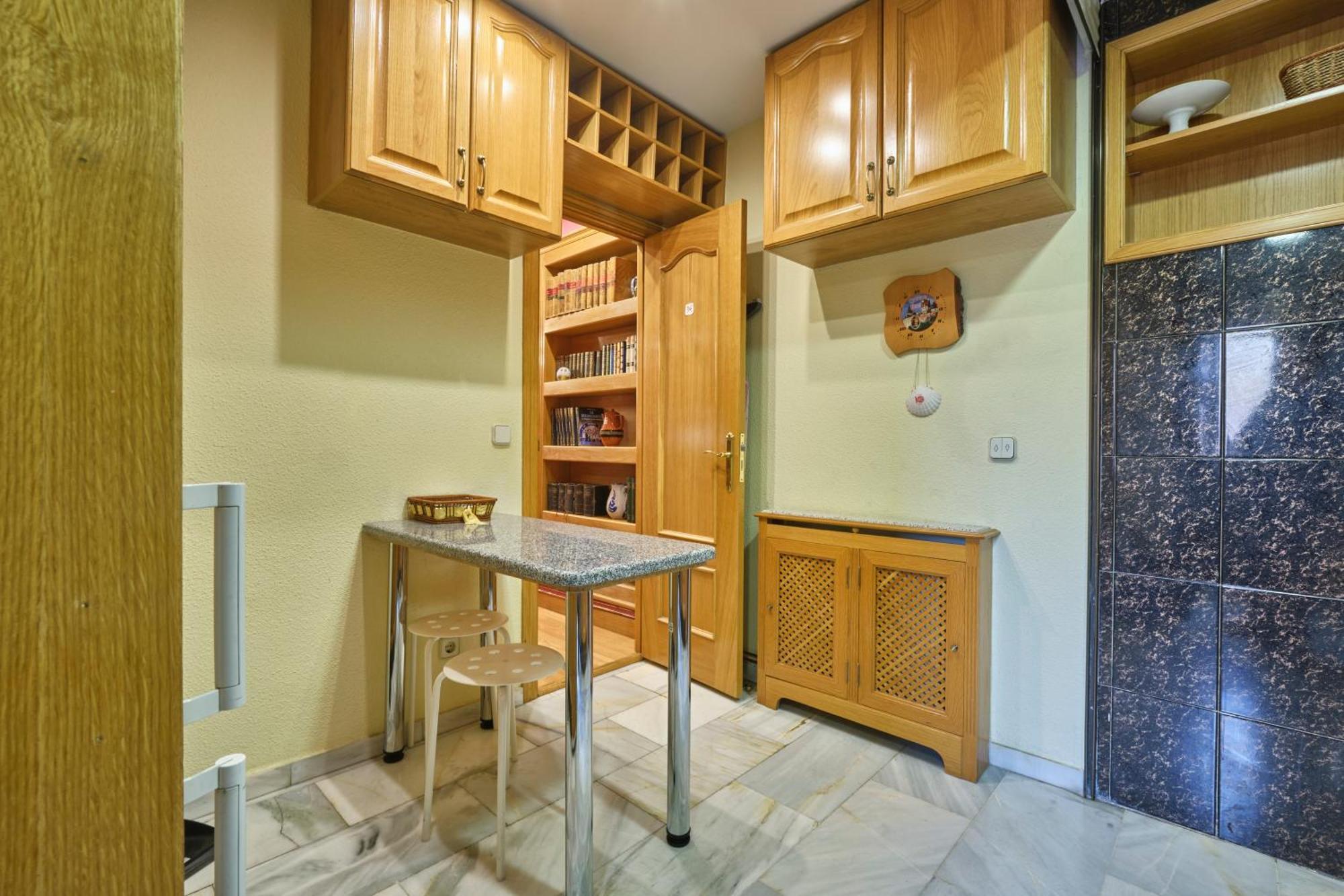 Apartamentos Carlos Madrid Luaran gambar