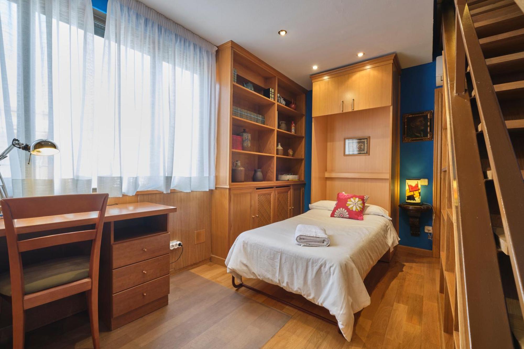 Apartamentos Carlos Madrid Luaran gambar